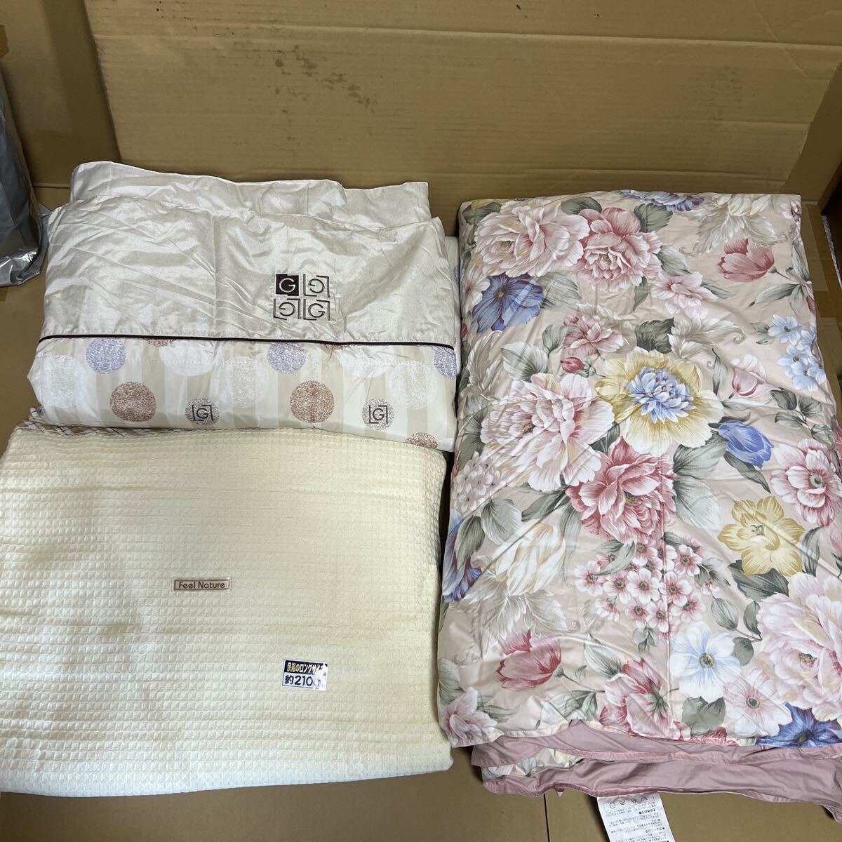 寝具 羽根布 : Guy Laroche尺寸: 150×200cm “Feel Nature “余裕のロングサイズ 未使用保管品 3個 687拍卖