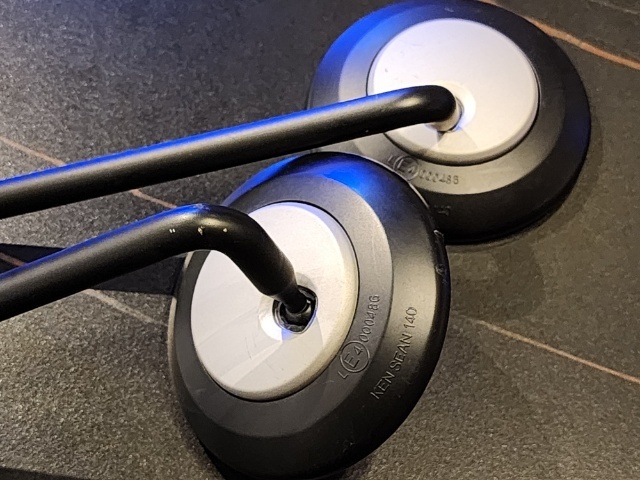 トライアンフ 900スクランブラー 純正ミラー 左右セット 拍卖