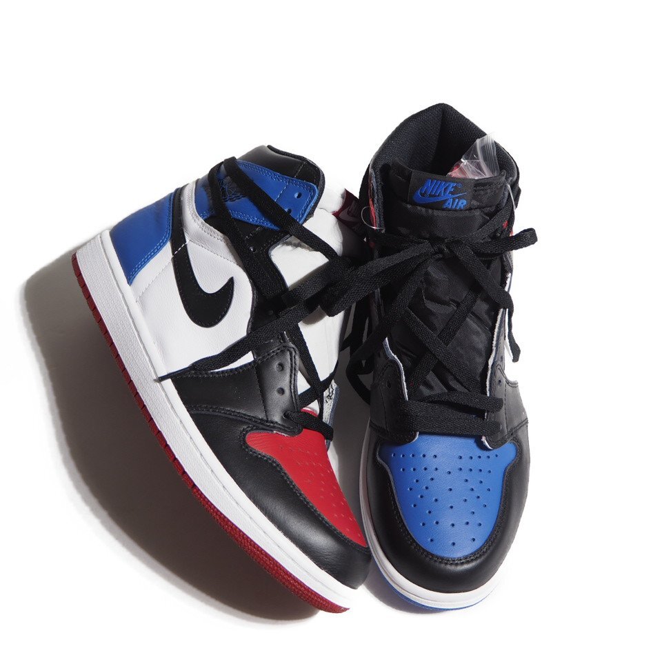 R3449R39 ■NIKE ナイキ■ AIR JORDAN 1 RETRO HIGH OG エアジョーダン1 スニーカー US10.5/28.5cm TOP 3 BLACK/BLACK-WHITE 555088-026拍卖