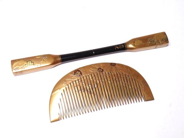 【12141】和装小物 大正~昭和 金地 菊花 蒔絵 櫛笄(初品・買取品)拍卖