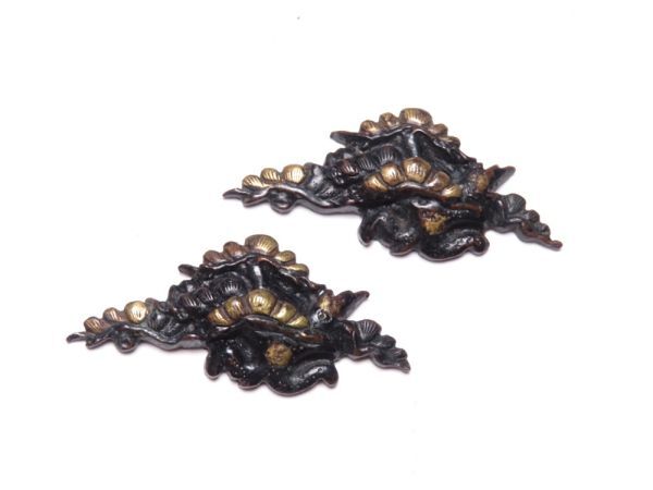 【12196】江戸~明治 オリジナル 刀装具 赤銅 松 彫金 目貫(初品・買取品)拍卖