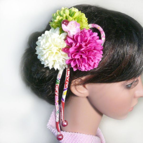 髪飾り 成人式 卒業式 結婚式 花 菊と梅和柄紐付き ピンク緑白 振袖 袴 浴衣 和装 着物 マム拍卖