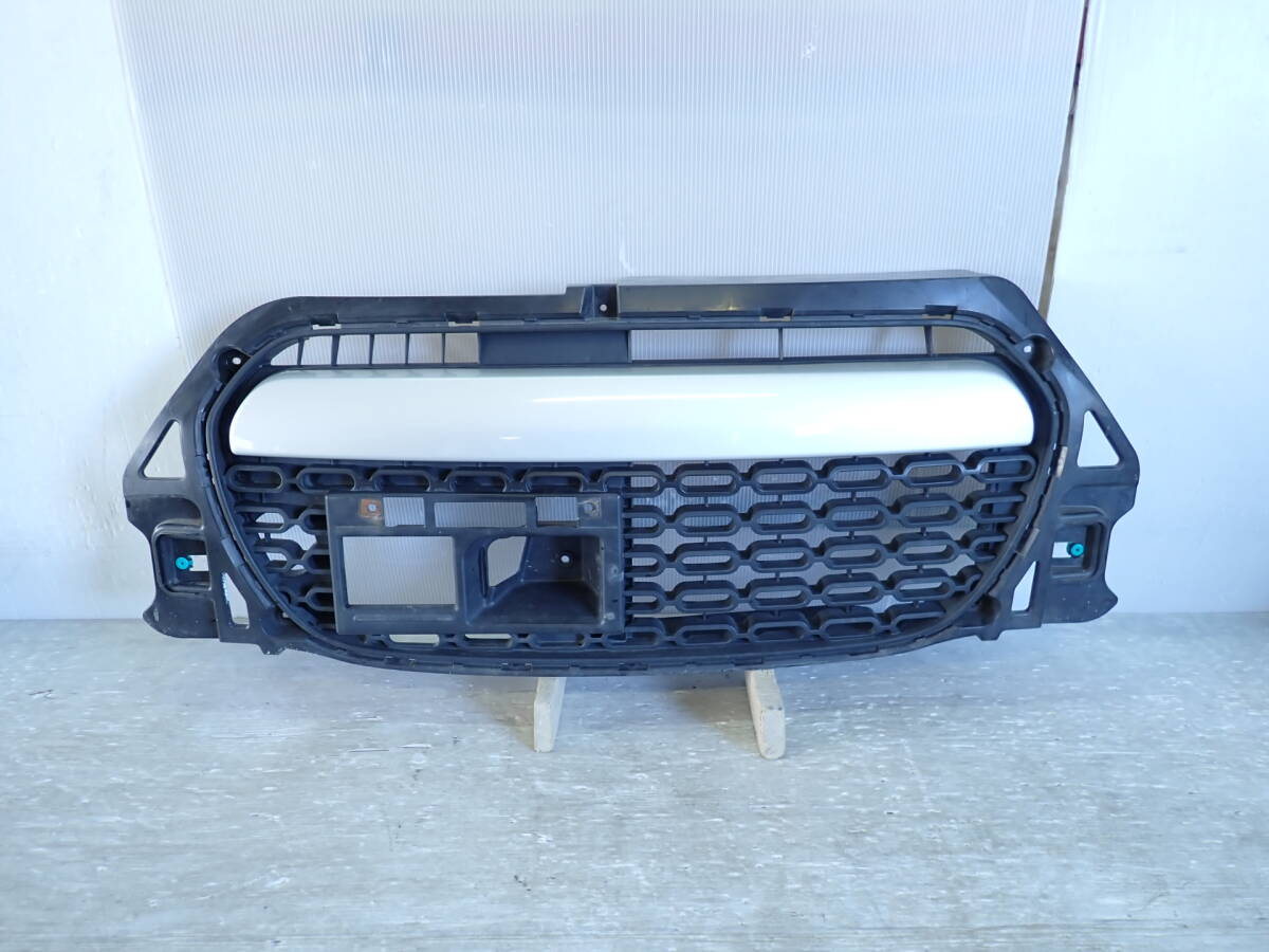 HA25S/HA25V アルト 純正 フロント ロア インナー グリル Z2S シルキーシルバーメタリック 71771-64L0 【25-1314】拍卖