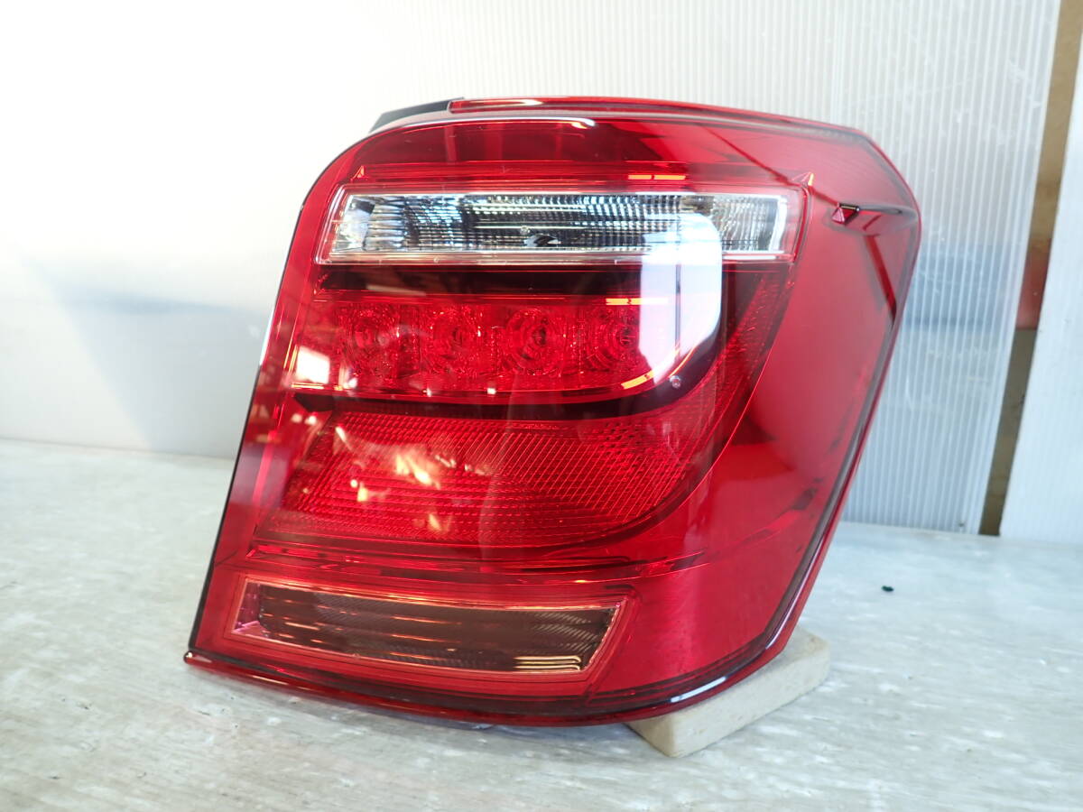 NZE161/NZE164/NRE160/NRE161/NKE165 後期 カローラ アクシオ HV 純正 LED 右 テール ランプ ライト 12-598・81551-12D00 【25-1353】拍卖