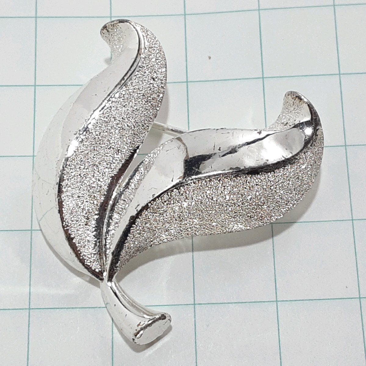 送料無料)ビンテージ☆デザインブローチ☆アンティーク ブローチ A32444拍卖