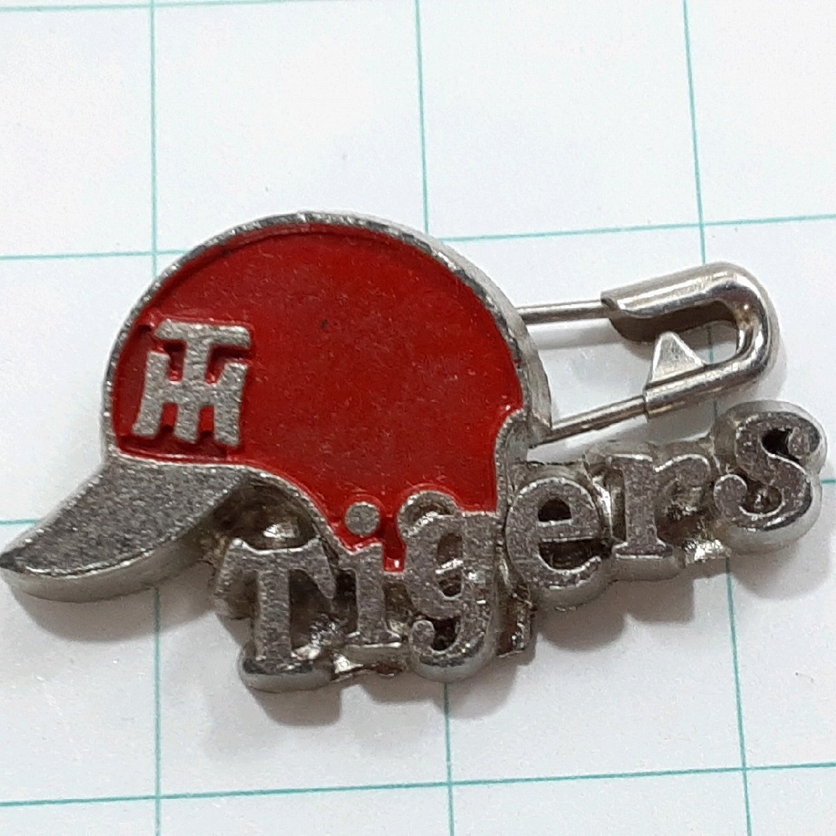 送料無料)阪神タイガース プロ野球 ピンバッジ PINS ピンズ A32652拍卖