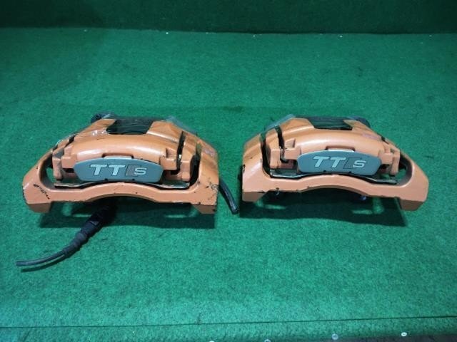 ★ アウディ TTS ☆ TT ☆ フロントブレーキ キャリパー ☆ 左右セット ☆ ビッグキャリパー ☆ パッド左右残り10mm付 ★拍卖
