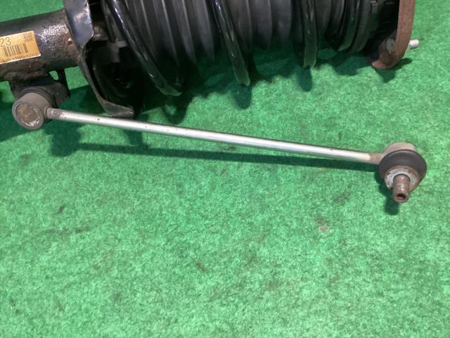 プリウス DAA-ZVW55 フロント 右 ストラット 218拍卖