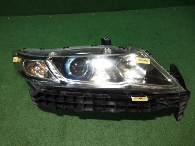 オデッセイ DBA-RB3 右 ヘッド ライト ランプ NH624P拍卖