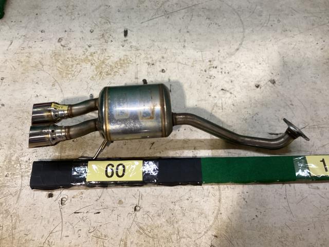 フィット DAA-GP5 リア マフラー パイプ NH624P拍卖