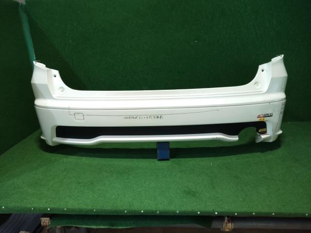 ストリーム DBA-RN8 リア バンパー カバー NH624P拍卖