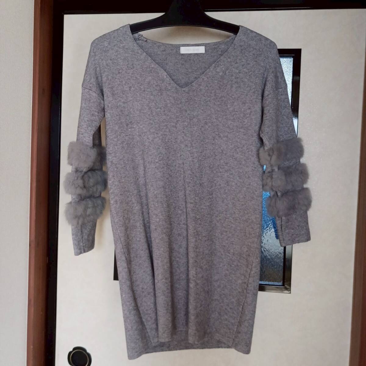 CECIL MBBE セシルマクビー グレー Vネック ワンピース拍卖