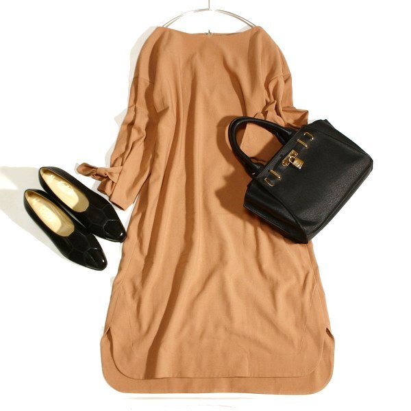 美品 FREDY emue フレディエミュ 綺麗め袖リボン シボ スーツ生地 ワンピース 38号 M 春 秋 合服 25C09拍卖