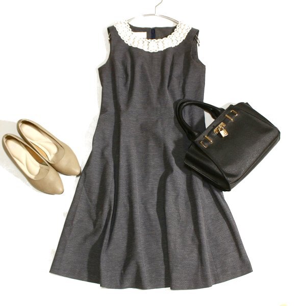 美品 LAURA ASHLEY LONDON ローラアシュレイ ロンドン ビジュー・レース付き 麻綿 綺麗め ワンピース 1号 S 春 夏 25C09拍卖