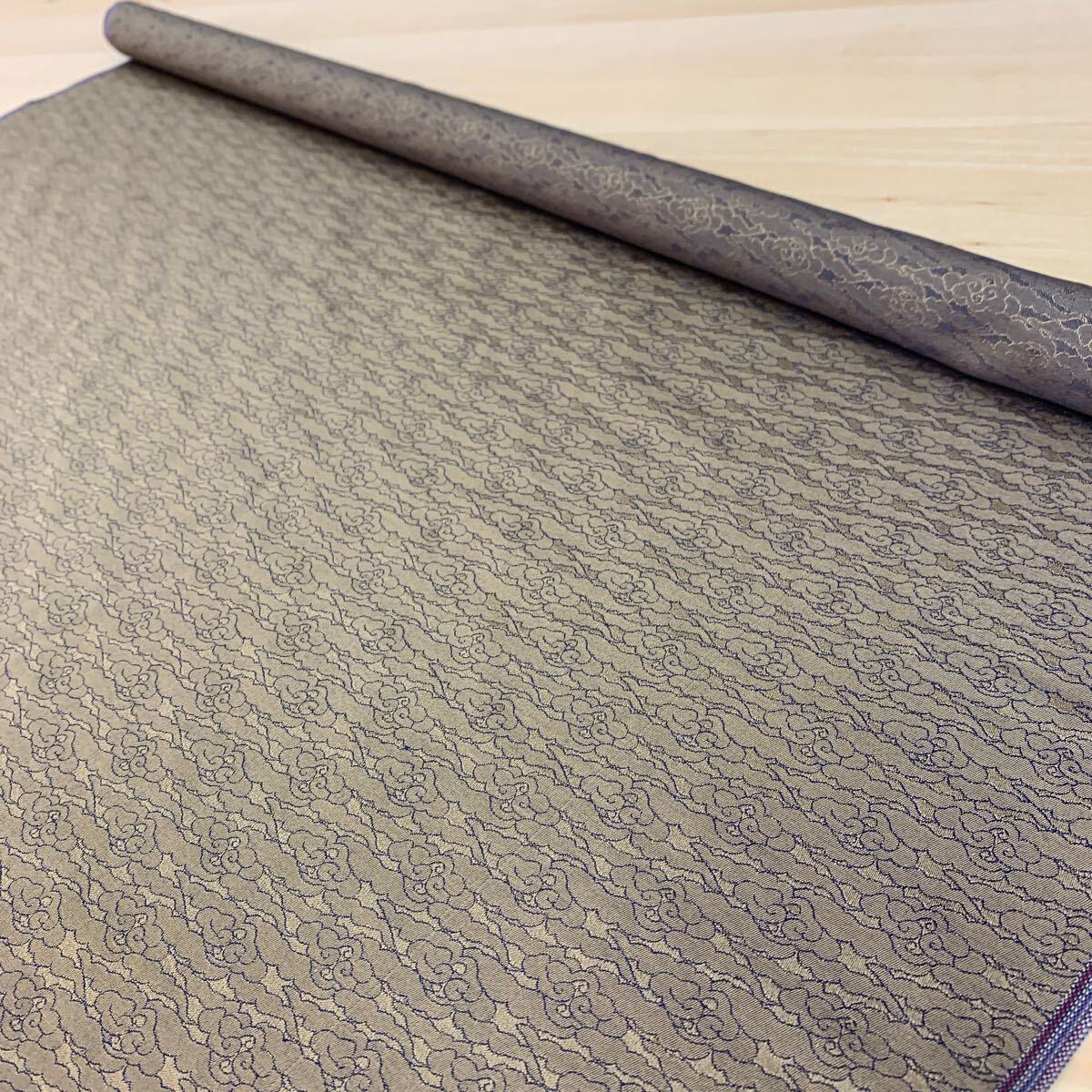 No.229 表装表具用裂地 切り売り1m 掛軸屏風額衝立パッチワーク手芸ハンドクラフトなどに 検)唐草雲金襴緞子正絹仏88ヶ所集印拍卖