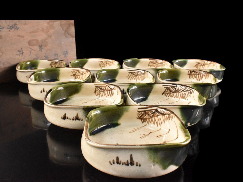 【雲】某コレクター買取品 時代 織部 向付 小鉢 10客 箱付 古美術品(美濃 懐石料理道具 旧家蔵出)Y7145 LTUgfe拍卖