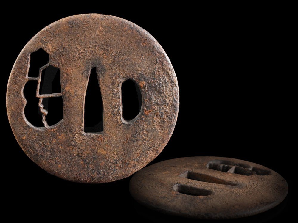 【雲】某収集家買取品 時代 鉄地透 丸形 鍔 古美術品(鐔 刀装具 古鉄 日本刀 旧家蔵出)Y7172 LTxdsa拍卖