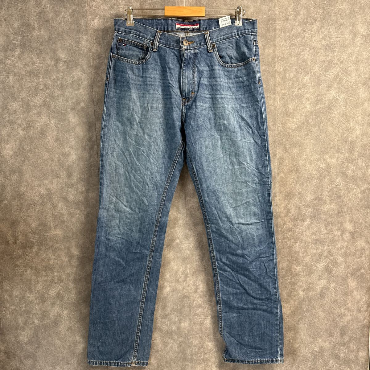 TOMMY HILFIGER トミーヒルフィガー ストレート デニムパンツ メキシコ製 32×32 ジップフライ ゆるダボビッグシルエット拍卖