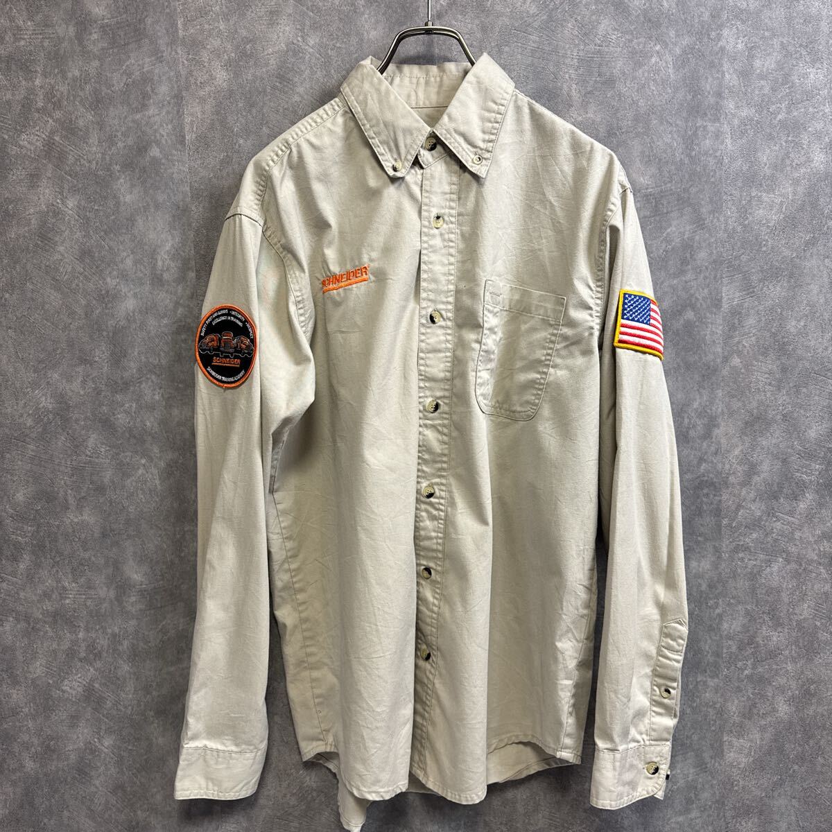 ワークシャツ ベージュ ボタンダウン 長袖シャツ 刺繍 ワッペン ゆるダボビッグシルエット メンズ古着拍卖