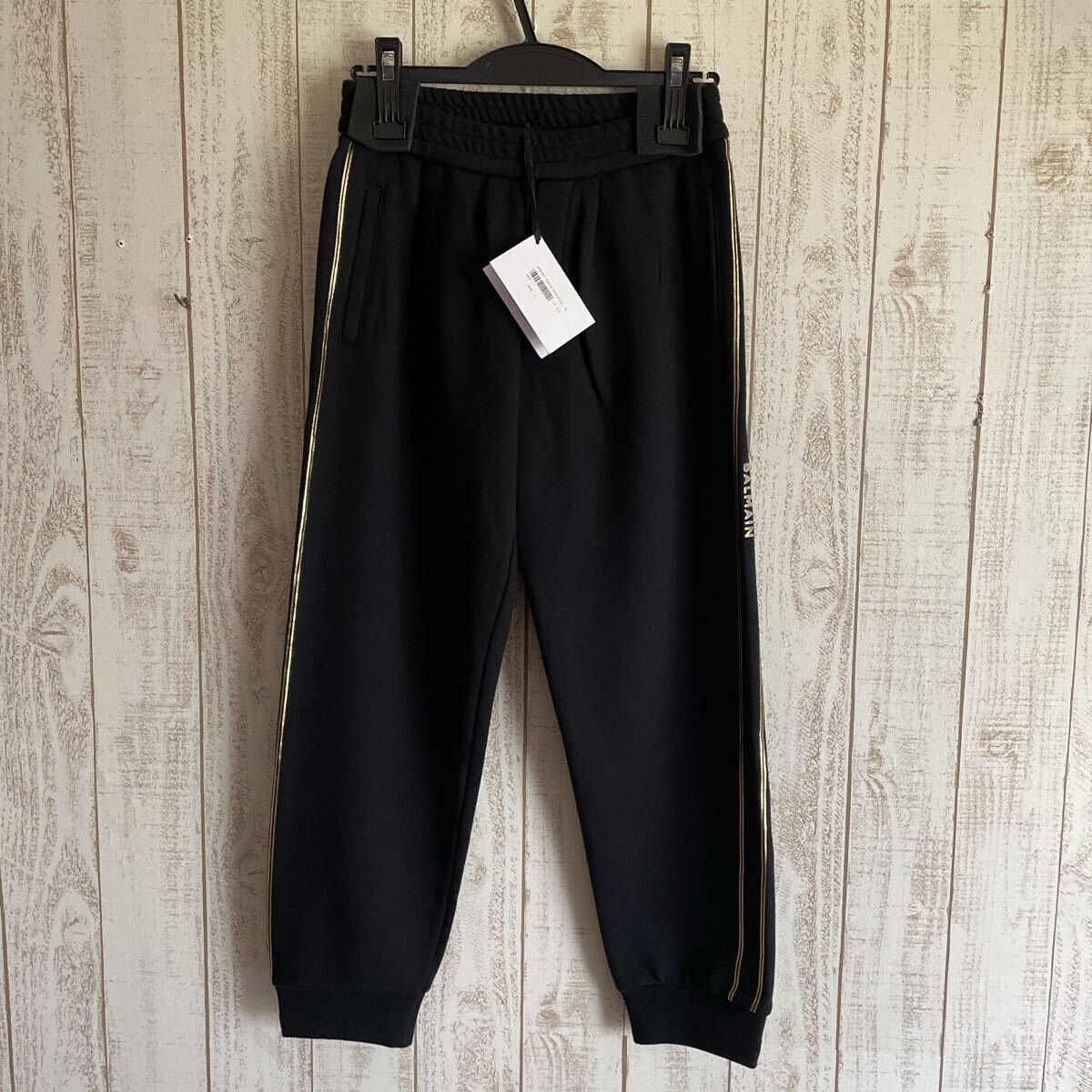 新品 Balmain サイドストライプ トラックパンツ ウエストゴム拍卖