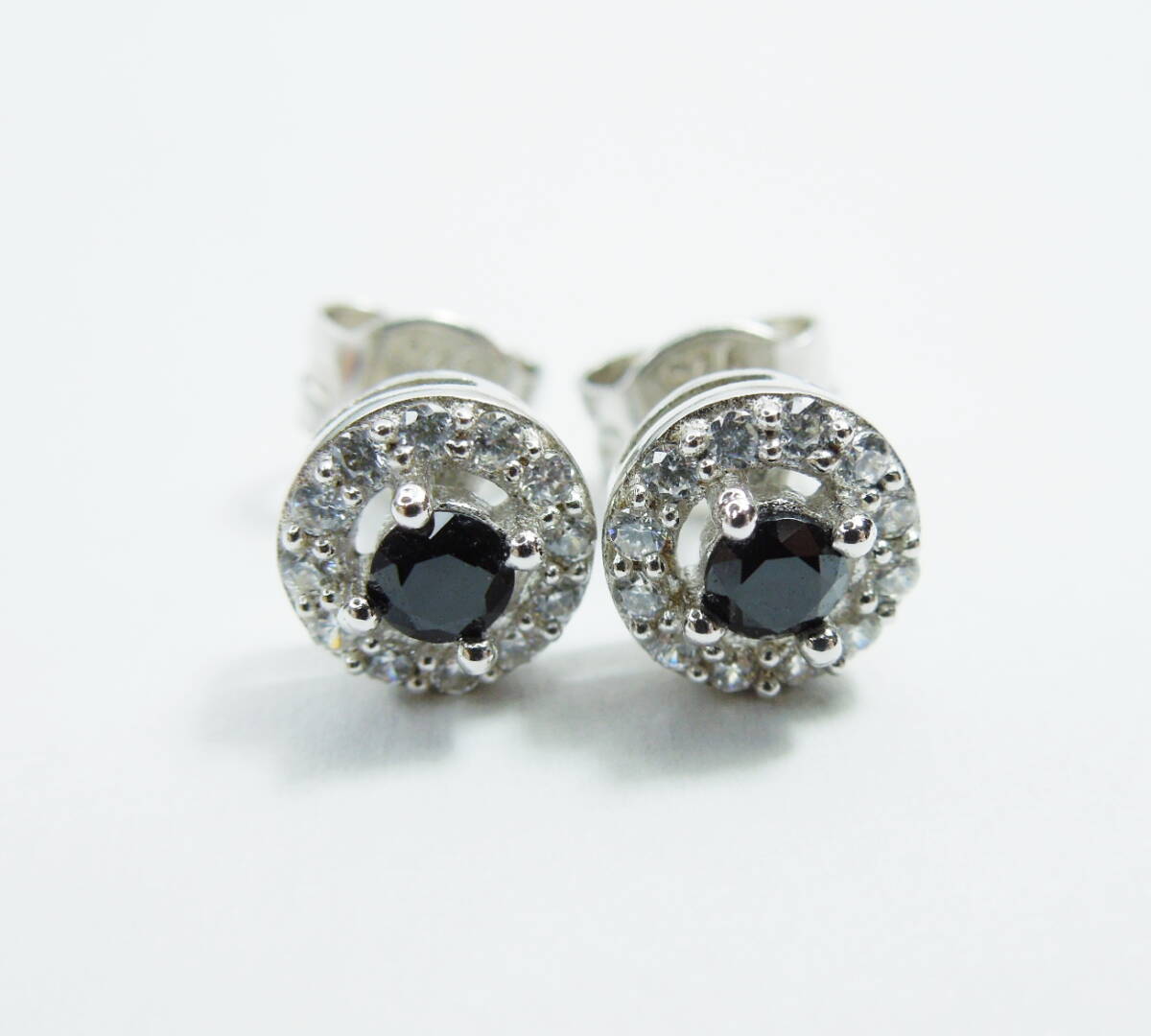 ブラックストーン 丸枠 ピアス ペアピアス 新品 黒 サークル 両耳用 ブラック S925 シルバー 未使用 丸 サークル シンプル拍卖