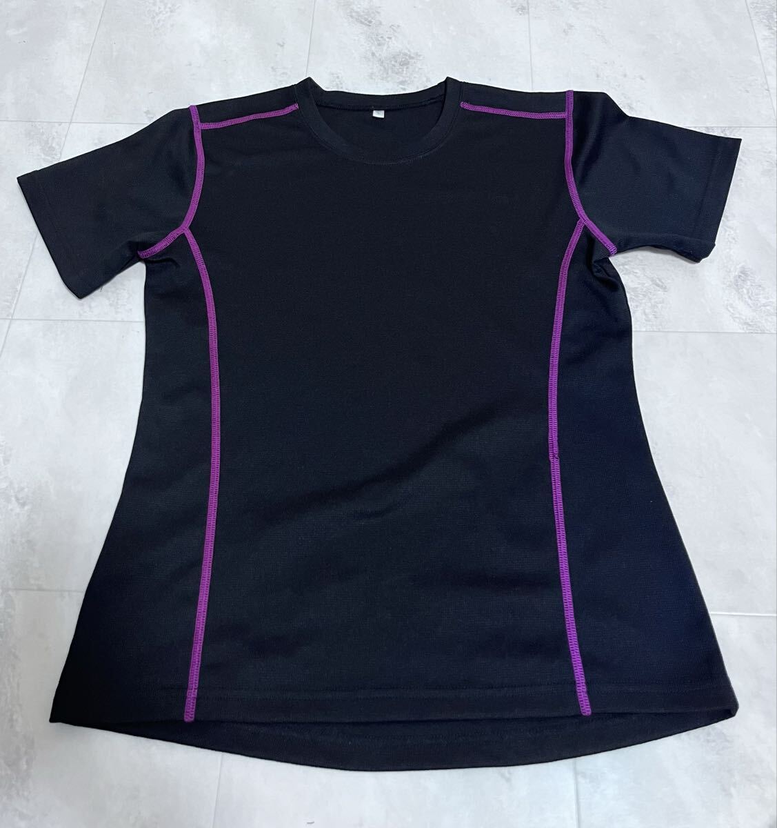 シンプル スポーツ Tシャツ Lサイズ ストレッチ素材 半袖Tシャツ拍卖