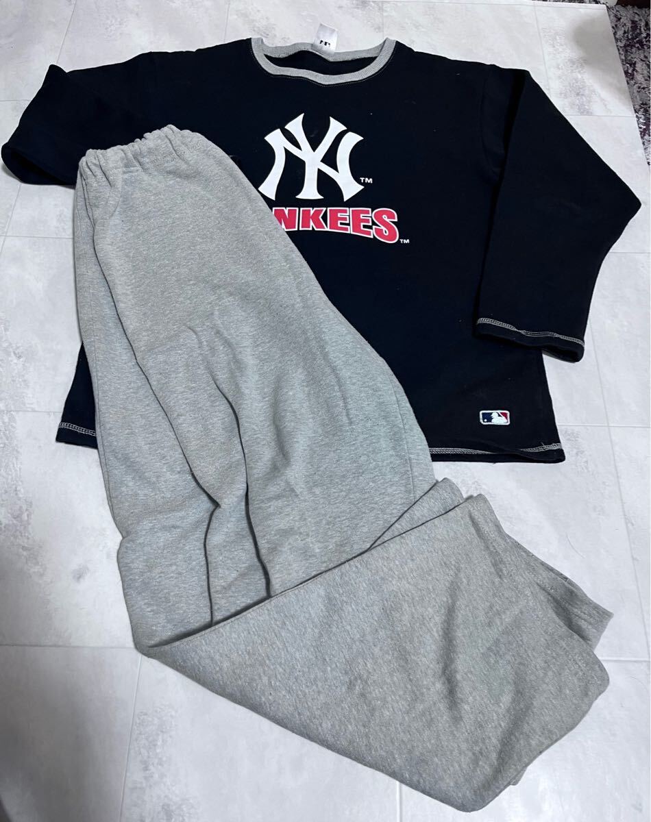 パジャマ 上下セット160㎝ ニューヨークヤンキース 長袖 ブラック グレー拍卖