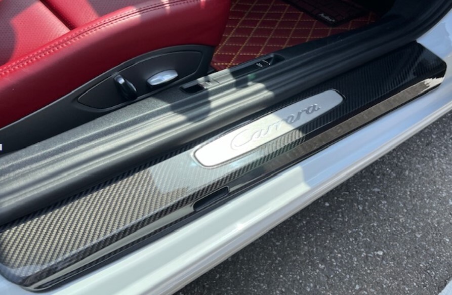 (特価)ポルシェ スカッフプレート 外側 リアル ドライカーボン 右ハンドル用 左右セット 911 991 後期 718 限定1セット拍卖