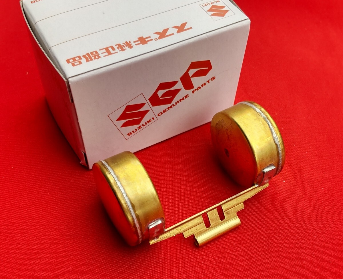 ◆送料込み◆GT125 DS100 DS125 RV125 TS100 TS125 キャブ フロート SUZUKI 純正フロートカバー ガスケット拍卖