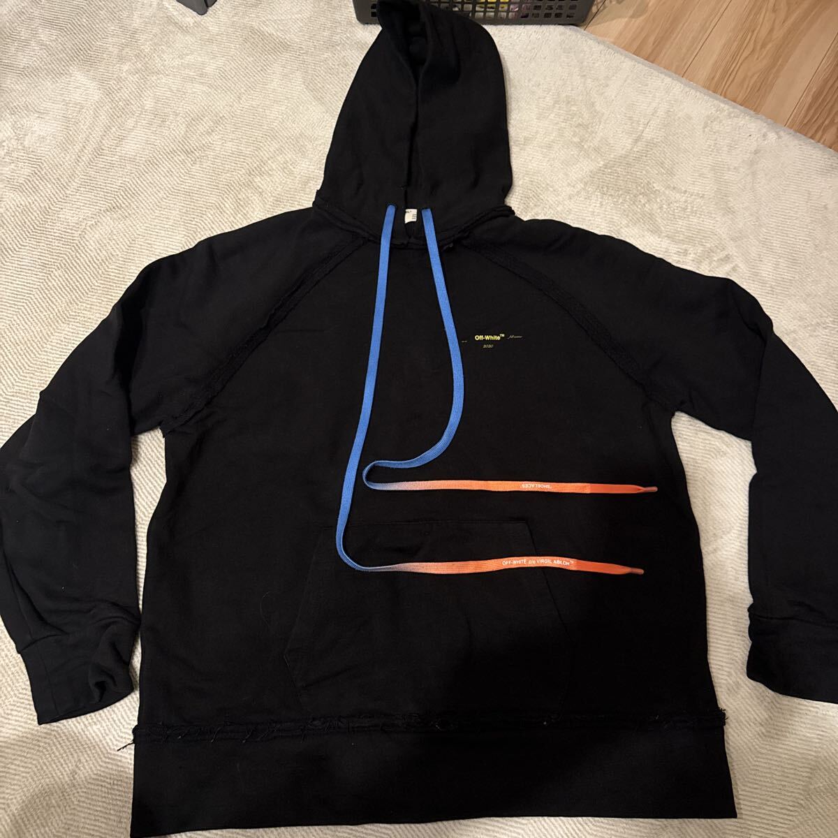 Off-White パーカー拍卖