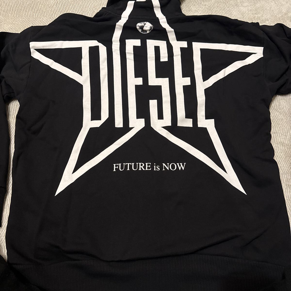 DIESEL スターパーカー拍卖