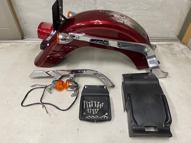 TC88 ソフテイル ヘリテイジ FLSTC リアフェンダー 中古品拍卖