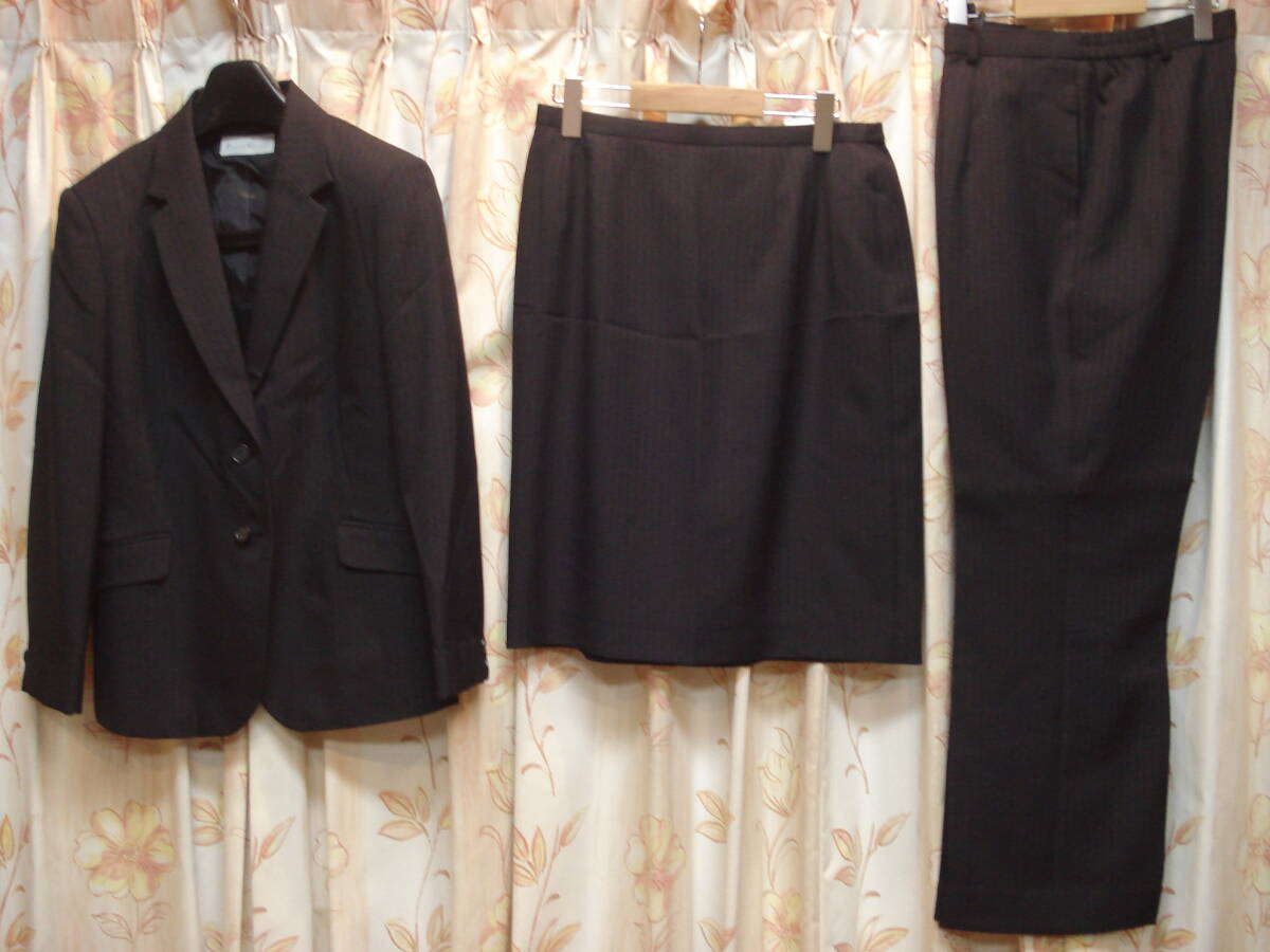送料無料!美品!秋冬もの!Palace Garden!13号サイズ!ウェスト78cm!黒色ストライプ柄入!スカート&パンツシングルスーツ!3点セット拍卖