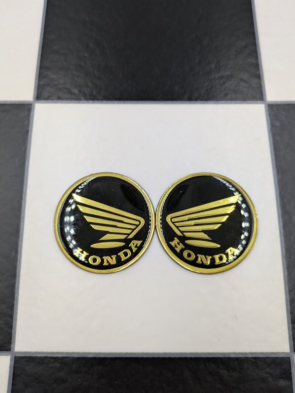 ホンダ ウィングマーク丸型 タンクエンブレム 黒/ゴールド 2枚SET 検/ ハンターカブ クロスカブ モンキー CT125 CB250N CB400N ホークⅢ拍卖