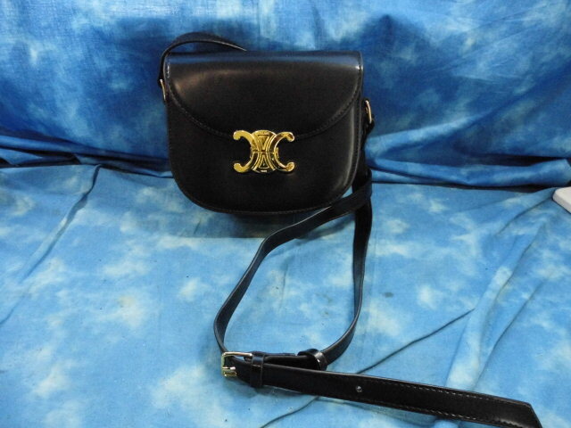 ★CELINE セリーヌ ショルダーバッグ ティーン ブザス トリオンフ ブラック×ゴールド拍卖