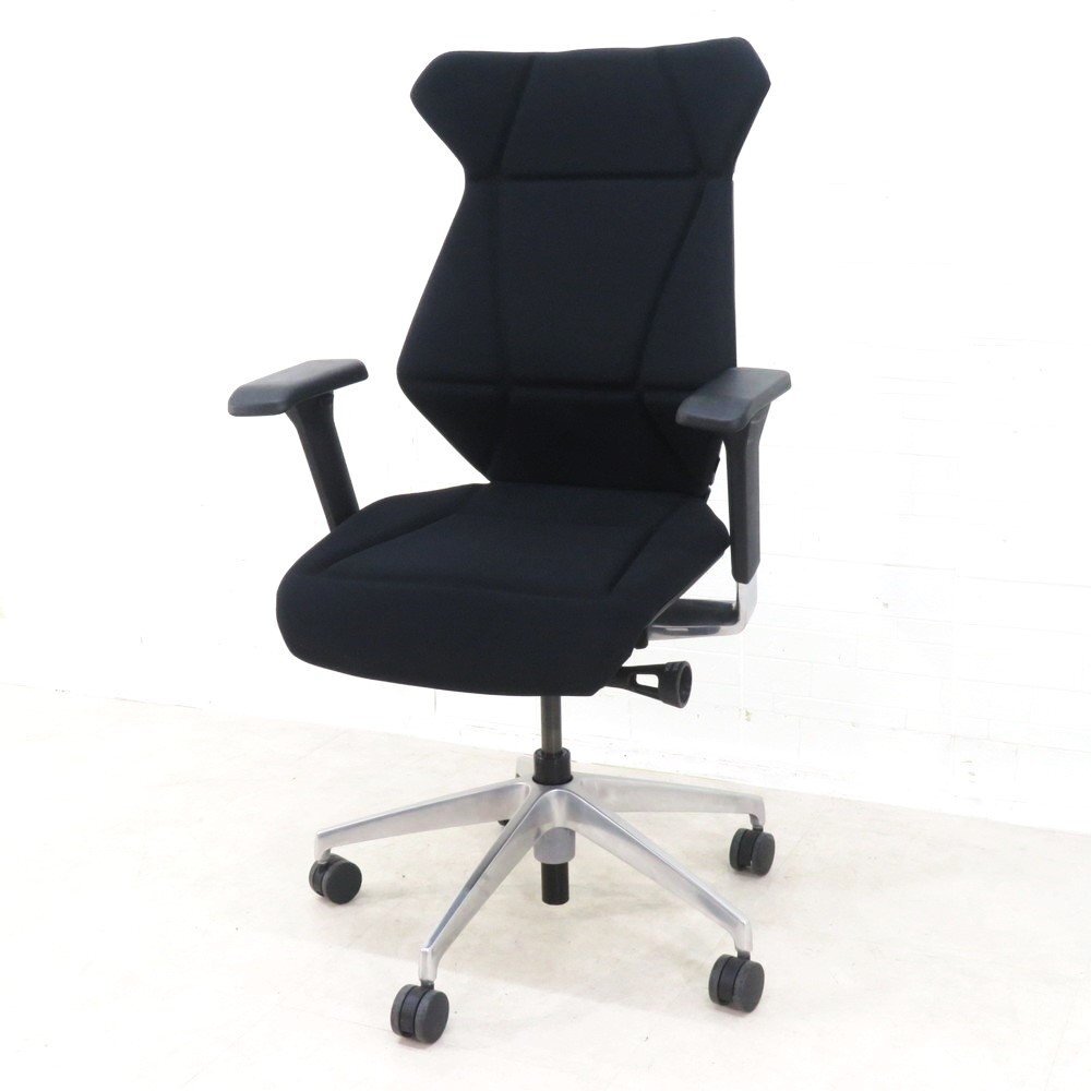 ITOKI イトーキ フリップフラップ 肘付オフィスチェア KF-867GC-ZT T1 2020年製 ブラック ハイバック 布張り EG18688 中古オフィス家具拍卖