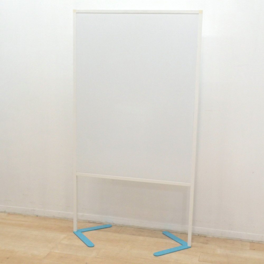 自立式ホワイトボード 白板 900×1200 脚付 縦型 両面 マグネット対応 会議 スクール 事務 案内板 掲示板 KK18373 中古オフィス家具拍卖