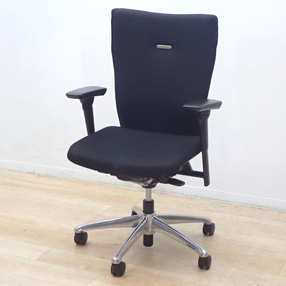 okamura オカムラ feego フィーゴ 肘付オフィスチェア CJ95ZR FAR1 ブラック 事務椅子 ワーク ミドルバック EG18458-1 中古オフィス家具拍卖