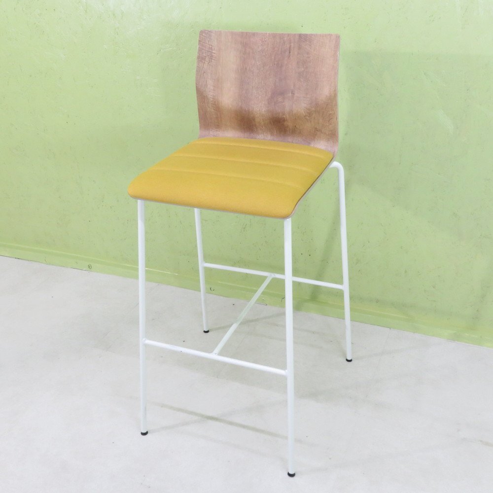 okamura オカムラ sweep(スイープ) L409FT FXW7 カウンターチェア イエロー ハイチェア ホワイトフレーム EG13568 中古オフィス家具拍卖