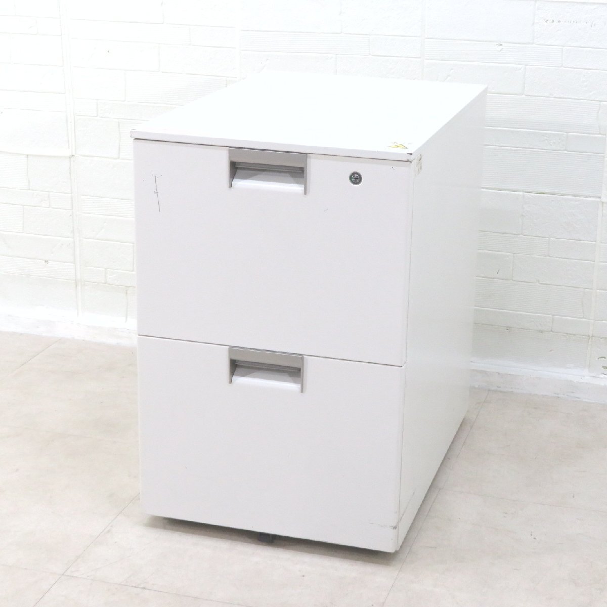 ITOKI イトーキ 二段ワゴン CX-046MDC-W9 ホワイト 収納 デスクワゴン インサイドワゴン 引き出し 脇机 袖机 YH16803 中古オフィス家具拍卖