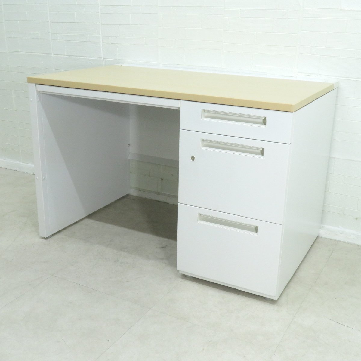 Inaba イナバ デュエナ 片袖デスク DU-FPセット11片 ナチュラル/ホワイト 3段 事務机 引き出し 収納 配線口 YH18042 中古オフィス家具拍卖