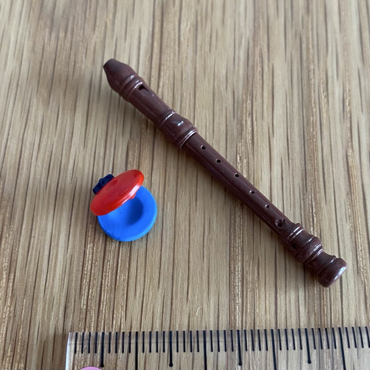 ミニチュア リコーダーandカスタネット 楽器 音楽 ドール用 バンダイ ぼくの小学校 カプセルトイ ガチャ おもちゃ拍卖