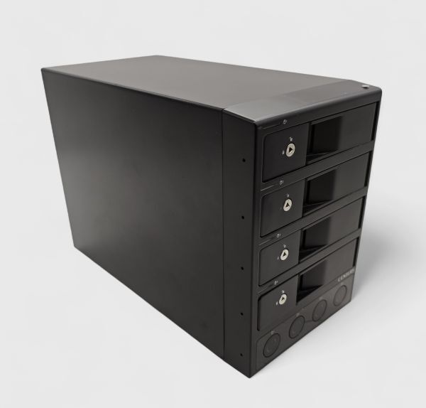 センチュリー 裸族のカプセルホテル Ver.2 CRCH35U3IS2 HDDケース 4bay拍卖