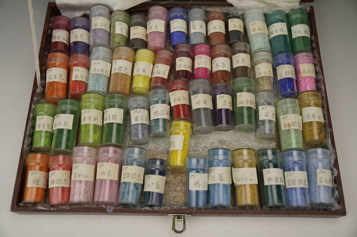 鳳】日本画岩絵具 52色 岩絵具 画材 日本画 日本画用岩絵具 顔彩 顔料 画材 絵の具拍卖