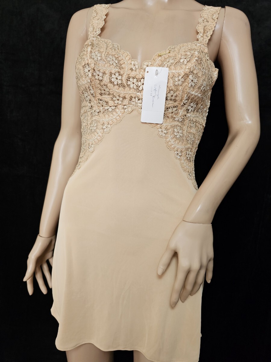 ΣD911★トリンプ セサとろすべ豪華レーススリップ 定価9800円拍卖