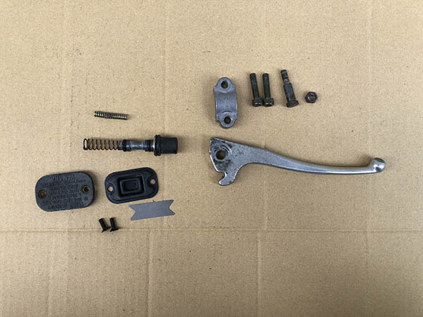 ヤマハ スーパージョグZR 純正 マスターシリンダー ピストン クランプ キャップ 右 ブレーキレバー ネジ JOG ZR ジョグZR 3YK拍卖