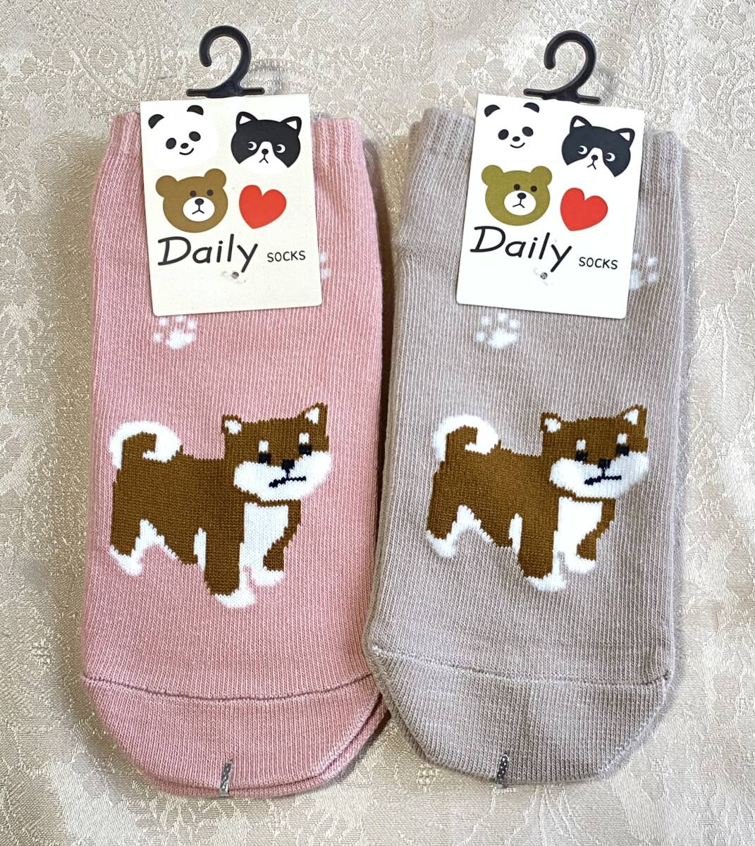 【新品】【送料込み】【23~25】ワンコ柄色違いショートソックス2足セット拍卖
