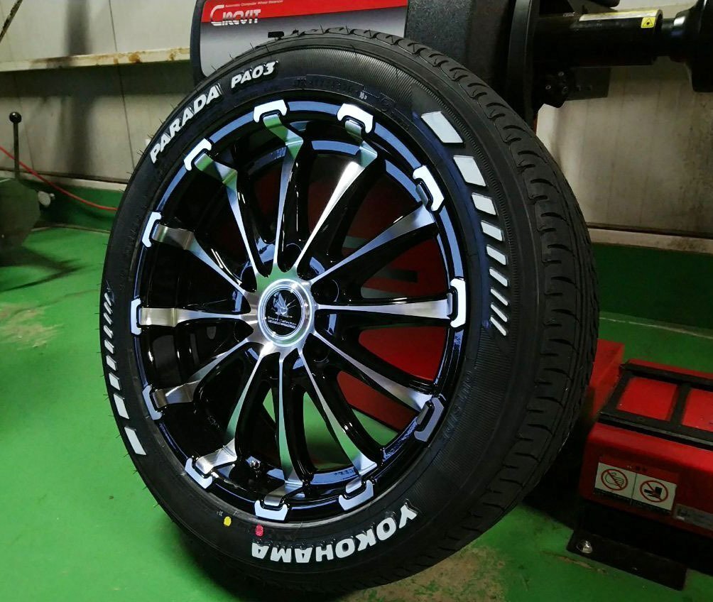 200系ハイエース 人気 タイヤホイールセット ヨコハマ パラダ 225/50R18 ホワイトレター 18インチ BD12拍卖