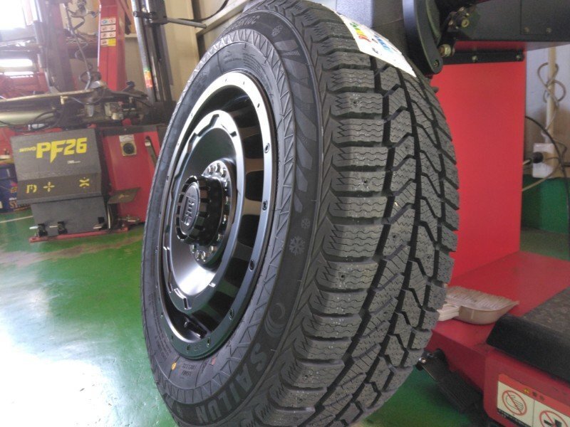 翌日発送 新品 スタッドレス 4本セット クロスロード CX-30 215/65R16 2024年製 SAILUN COMMERCIO ICE 16インチ LEXXEL SwaGGer スワッガー拍卖