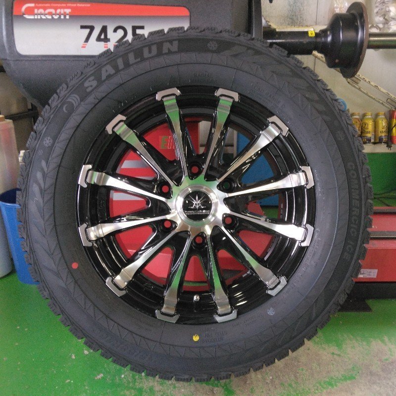 翌日発送 ハイエース 200系 スタッドレスタイヤホイールセット SAILUN COMMERCIO ICE 215/65R16 2024年製 16インチ 車検対応 BD12 新品 4本拍卖